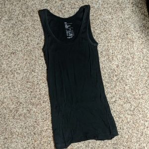 Gap the essential black tank top